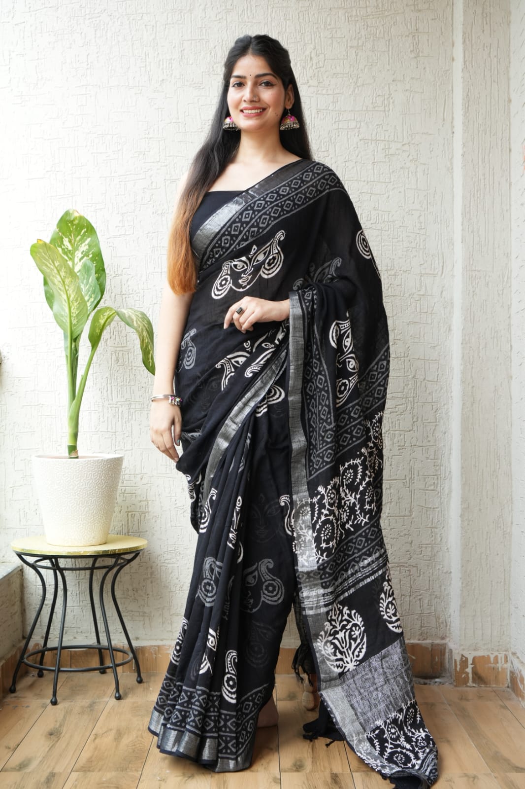 HAND BLOCK BLACK & WHITE PRINTED COTTON LINEN SAREE WITH BLOUSE(LCS74)