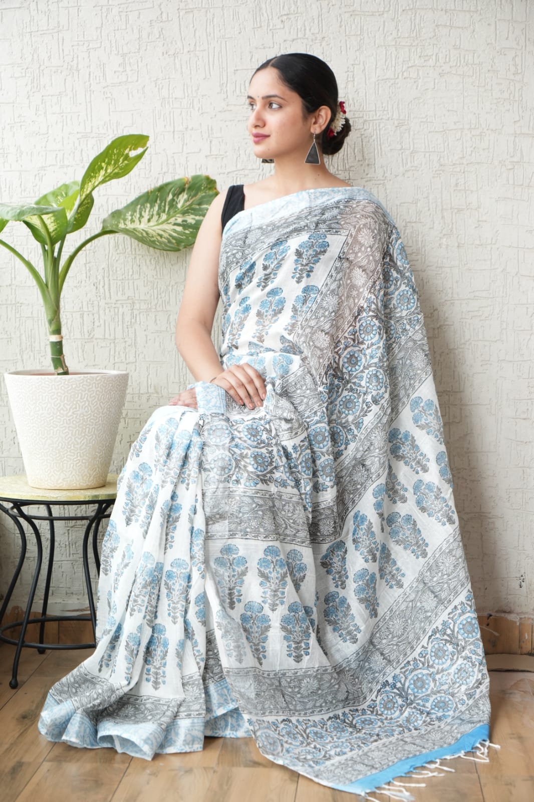 HAND BLOCK BLACK & WHITE PRINTED COTTON LINEN SAREE WITH BLOUSE(LCS149)