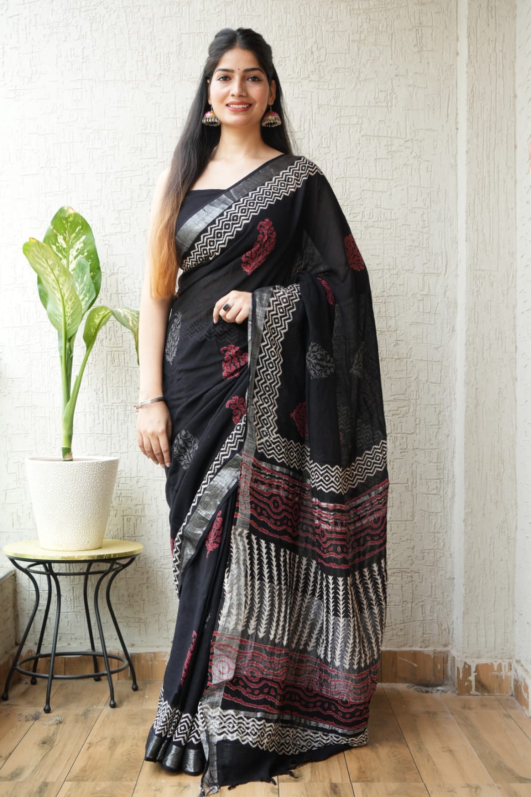 HAND BLOCK BLACK & WHITE PRINTED COTTON LINEN SAREE WITH BLOUSE(LCS78)