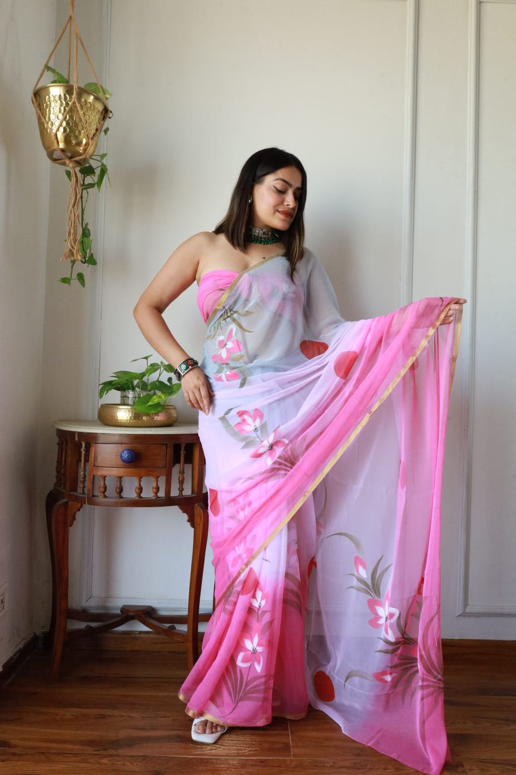 Hand Brush Painted Chiffon Saree with Blouse ( CIA 61 )
